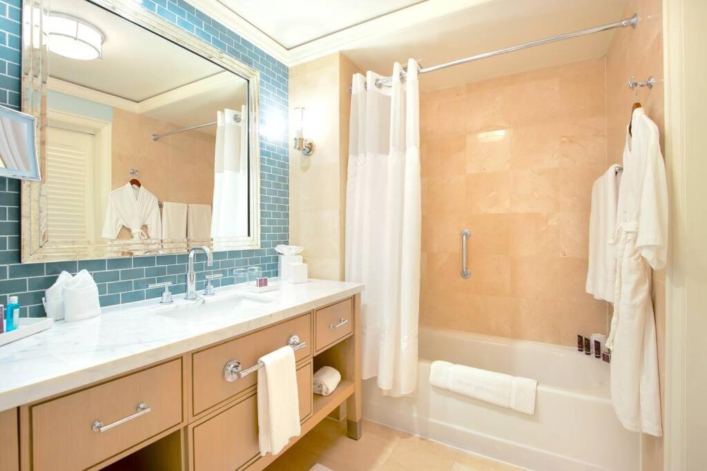 Charming 5 Star Condo Unit Situated At Ritz Carlton-Key Biscayne マイアミ エクステリア 写真