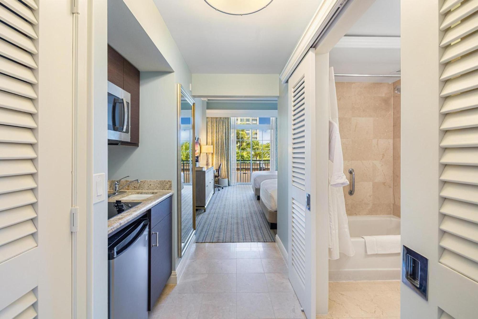 Charming 5 Star Condo Unit Situated At Ritz Carlton-Key Biscayne マイアミ エクステリア 写真